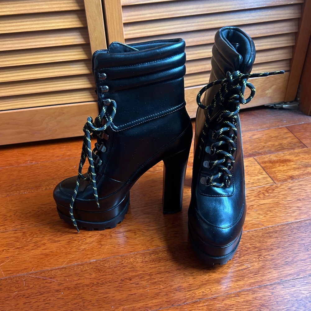 Jessica Simpson Black Platform Lace-Up Heeled Ankle Boots